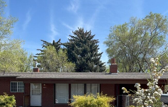 Bench Location Just Minutes to Downtown and BSU!