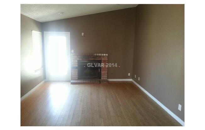 3 beds, 2 baths, $1,550