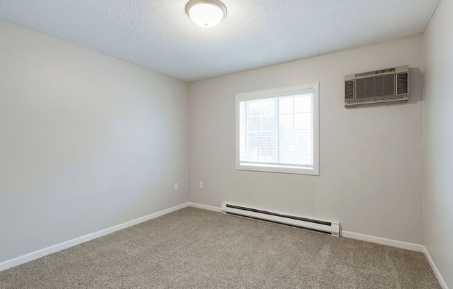 2 beds, 1 bath, 950 sqft, $1,695, Unit 146106R