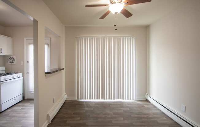 This is a photo of the dining room in the 631 square foot, B-style (Ranch) 1 bedroom/1 bath floor plan at Colonial Ridge Apartments in the Pleasant Ridge neighborhood of Cincinnati, OH.