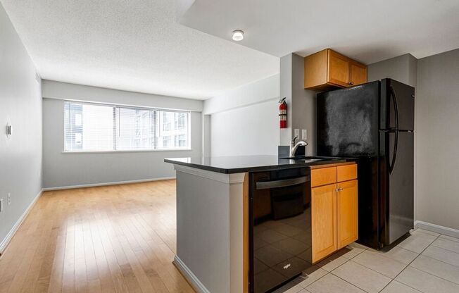1225 13th St NW