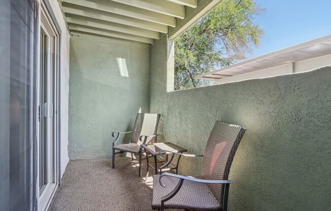 2 beds, 2 baths, 1,006 sqft, $1,550, Unit S2008