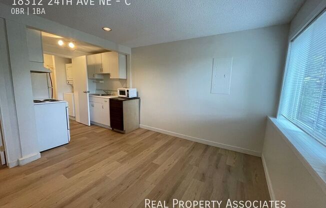 18312 24 AVE NE