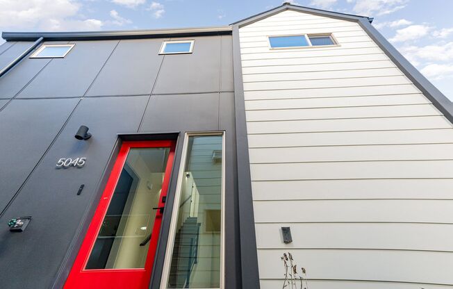 Opportunity to rent a new construction home in West Seattle 3 Bed, 2 Bath SFH - $2,900 / monthly!!!