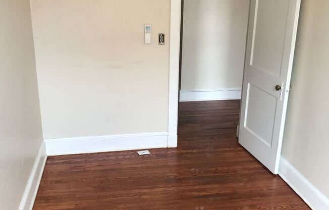 1 bed, 1 bath, 750 sqft, $1,400, Unit G