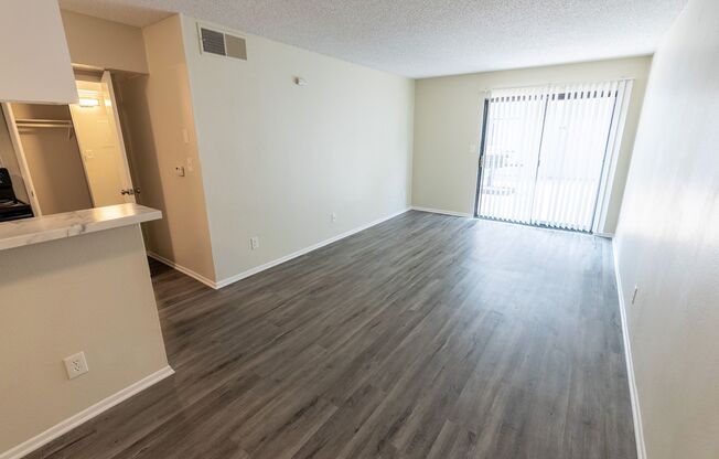 1 bed, 1 bath, 695 sqft, $1,548, Unit 108