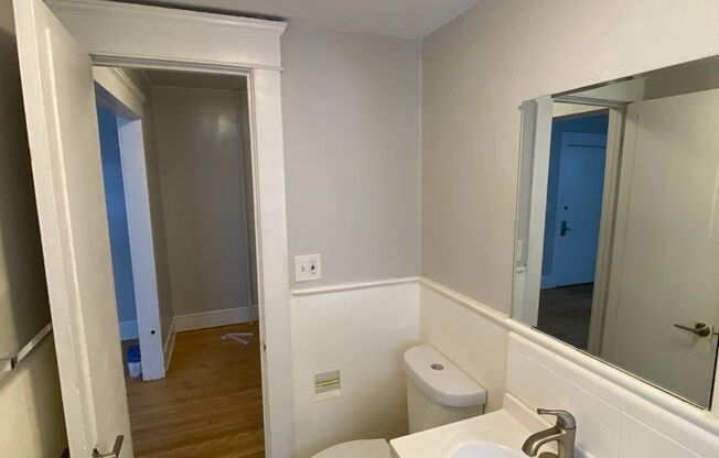 Studio, 1 bath, 300 sqft, $1,395, Unit Unit 108