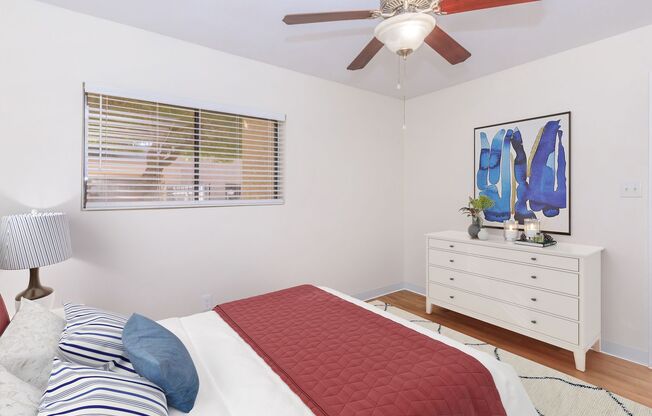 1 bed, 1 bath, 563 sqft, $1,175, Unit 130