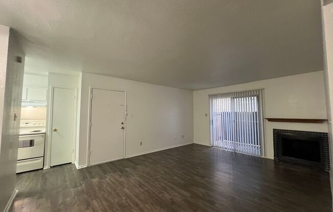 1 bed, 1 bath, 660 sqft, $1,040, Unit 113
