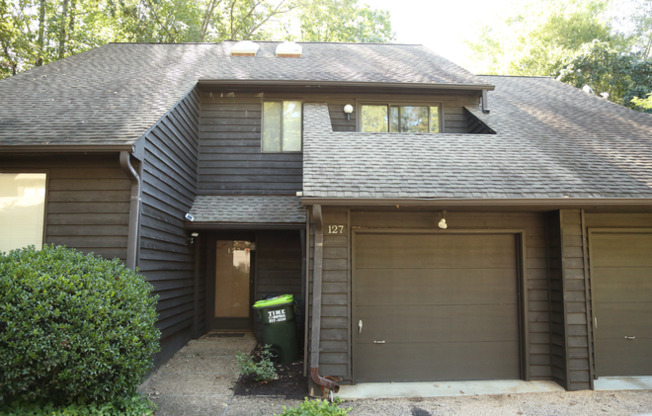 2 Bedroom Townhouse Available in July