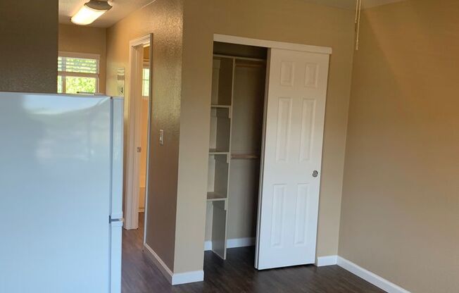 Studio, 1 bath, 270 sqft, $925, Unit D210
