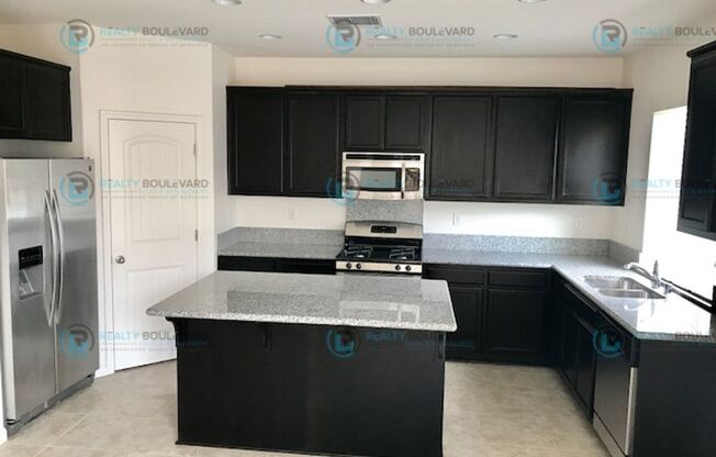Beautiful 3-Bedroom Home in South Meadows – Modern Comfort Meets Stylish Living!