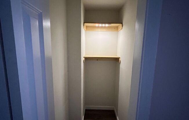 2 beds, 1 bath, 680 sqft, $875, Unit 1026A