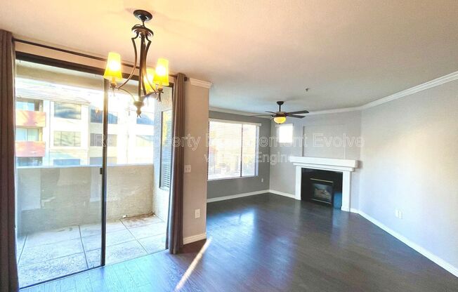 2 beds, 2 baths, 989 sqft, $1,395, Unit Unit 2089