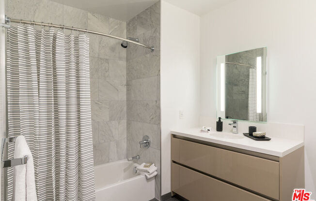 1 bed, 1 bath, 745 sqft, $2,843, Unit E1005