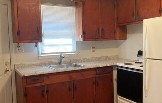 2 beds, 1 bath, $1,365