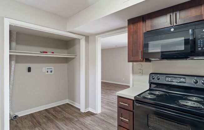 3 beds, 2.5 baths, 1,490 sqft, $1,650, Unit 5402