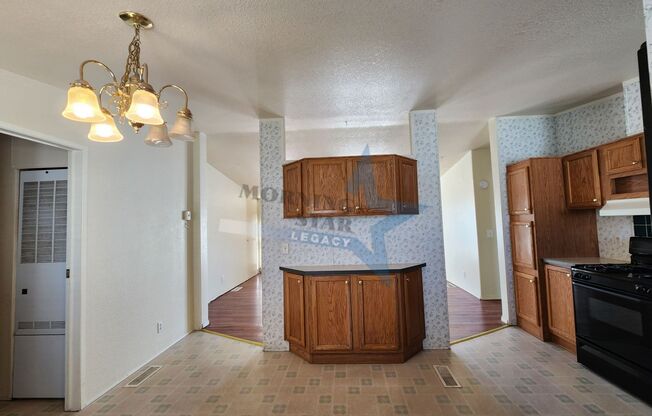 3 beds, 2 baths, $1,250