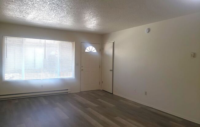 N - King Arthur Court - N Alma St