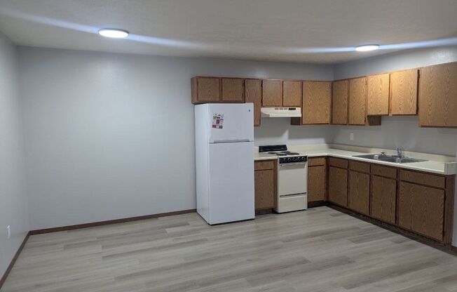 305 East N (Ogallala,NE) - Cedar Wood Apartments