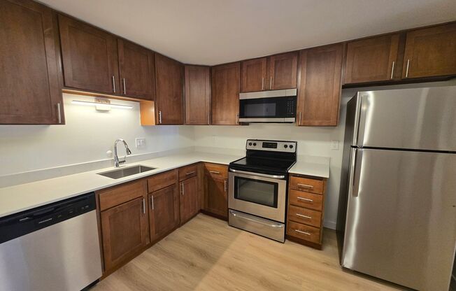 2 beds, 1 bath, 950 sqft, $2,195, Unit 107