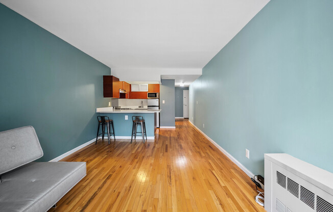 Studio, 1 bath, 430 sqft, $4,000, Unit 2T