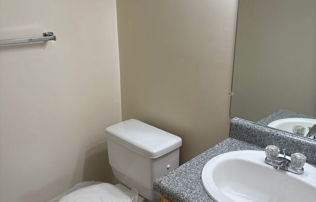 2 beds, 1.5 baths, 1,050 sqft, $1,820, Unit 3400 #303