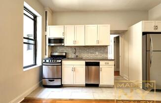 1 bed, 1 bath, $3,000, Unit 2D