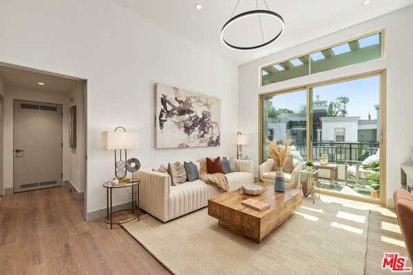 2 beds, 2 baths, 1,120 sqft, $5,295