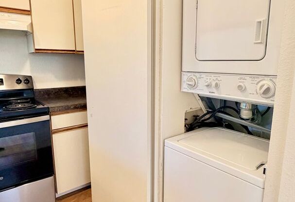 1 bed, 1 bath, 650 sqft, $1,250, Unit B201