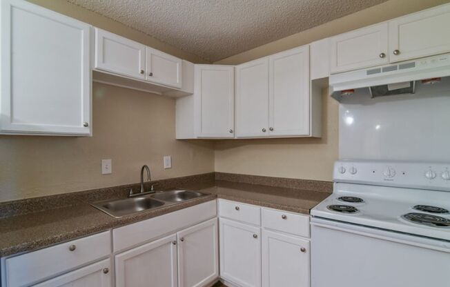 1 bed, 1 bath, 525 sqft, $699, Unit 112B