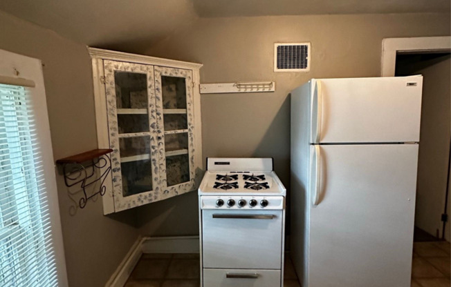 1 bed, 1 bath, 600 sqft, $1,100