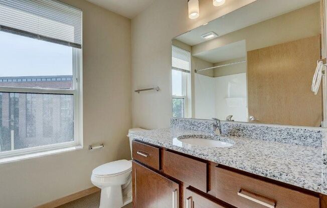 2 beds, 2 baths, 998 sqft, $2,445, Unit 401