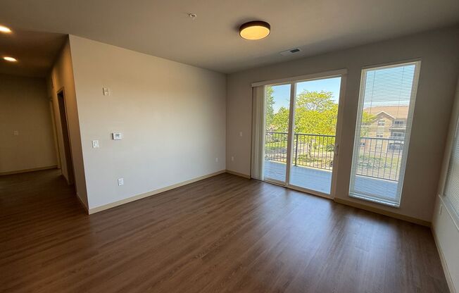 2 beds, 1 bath, 929 sqft, $2,075, Unit #314
