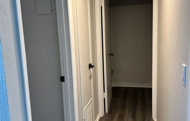 1 bed, 1 bath, 745 sqft, $1,175, Unit C4