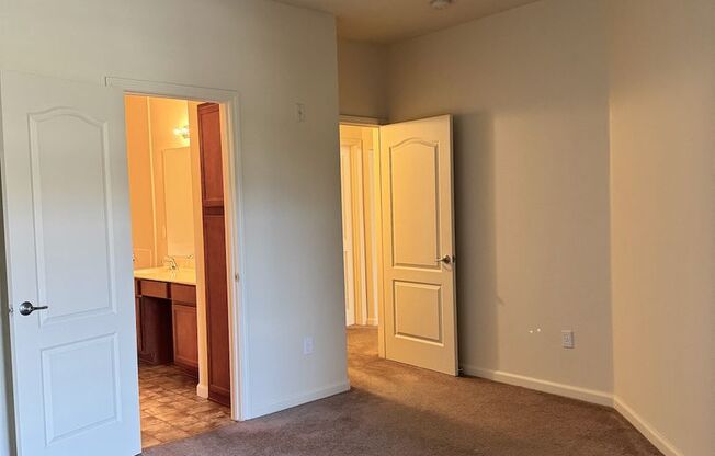 2 beds, 2 baths, $2,400