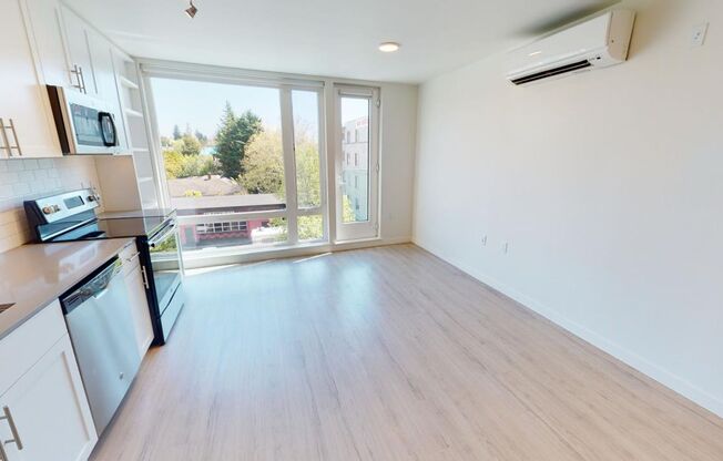 1 bed, 1 bath, 414 sqft, $1,925, Unit 415