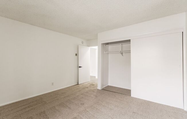 1 bed, 1 bath, 695 sqft, $1,548, Unit 32