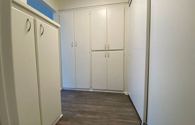 Studio, 1 bath, 595 sqft, $1,860, Unit 432A
