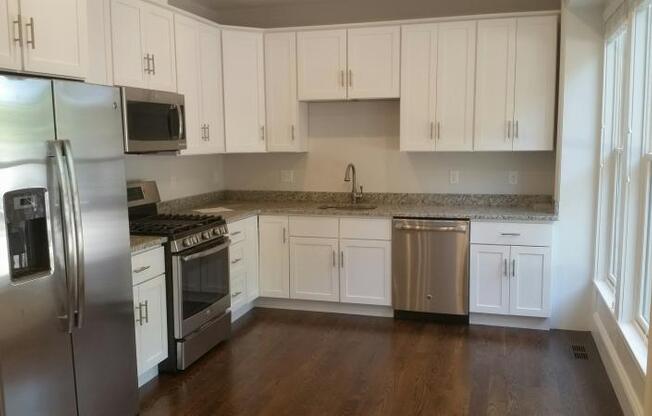 2044 Beacon St 001