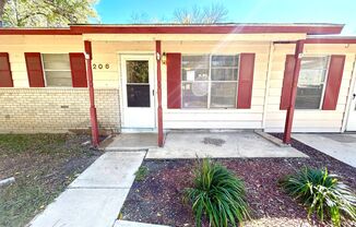 3 beds, 2 baths, $1,499