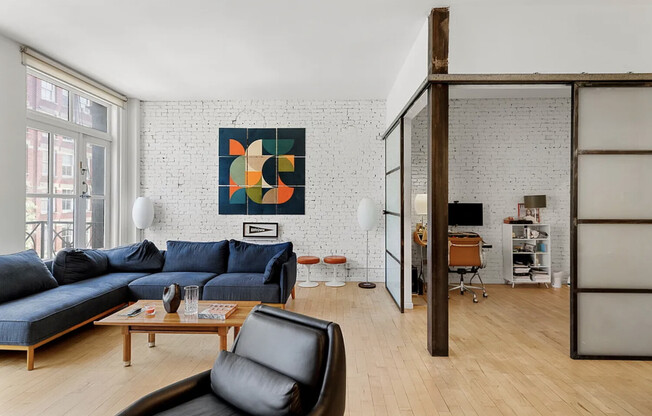 422 W BROADWAY