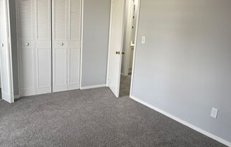 2 beds, 1 bath, 800 sqft, $1,400, Unit 4RW-14