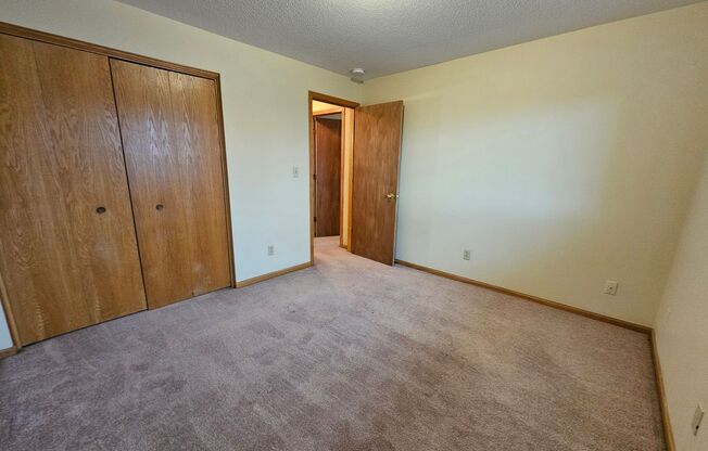 2 beds, 1 bath, $745, Unit 1630.09