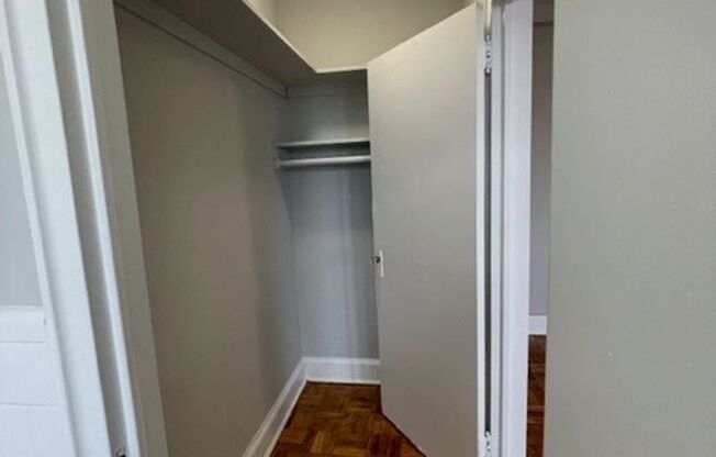 Studio, 1 bath, 340 sqft, $1,771, Unit 505