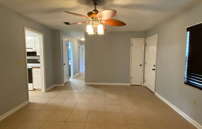 Walk to Downtown Micanopy!