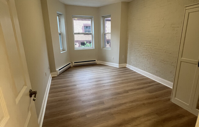 2 beds, 1 bath, $3,450, Unit 201