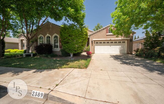 Charming 4BR/2BA Home in the Heart of Clovis Unified!
