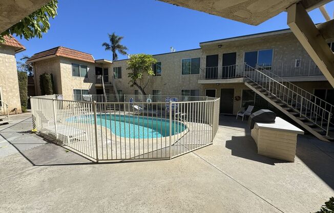 4825 Del Mar Ave  : La Reina Del Mar-OB