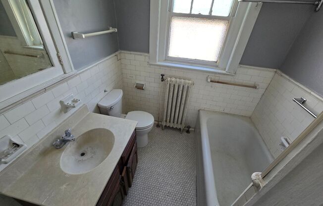 1 bed, 1 bath, 900 sqft, $950, Unit #27